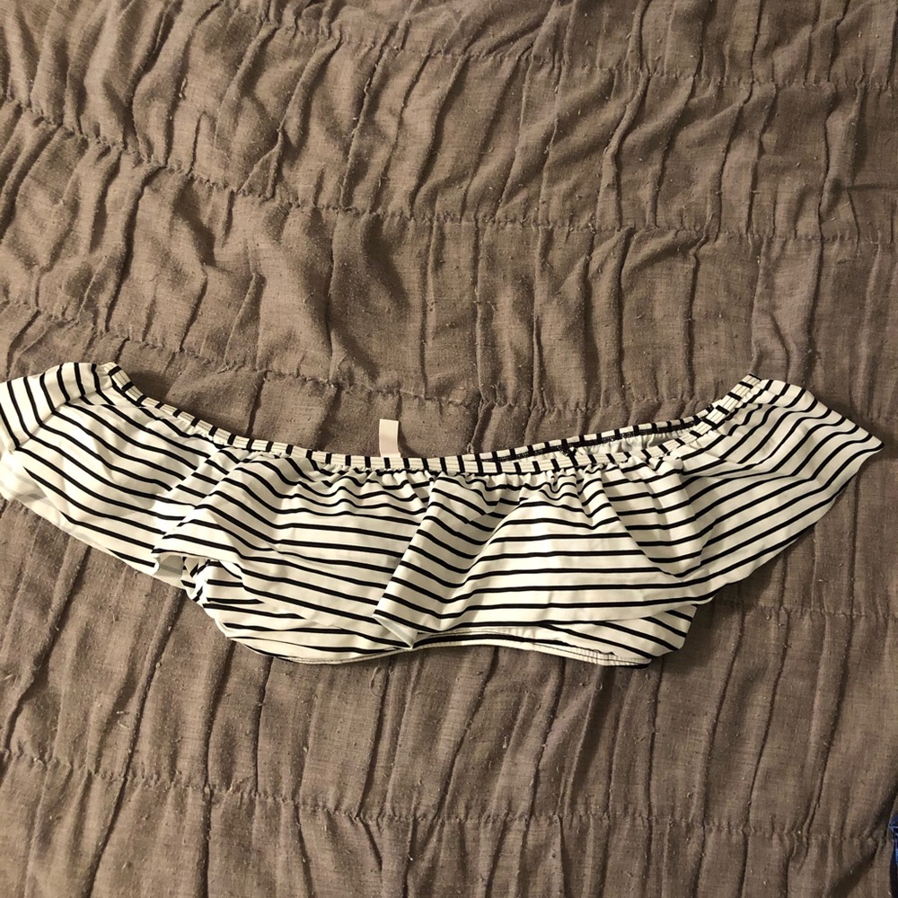 Victoria’s Secret Striped Flounce Top